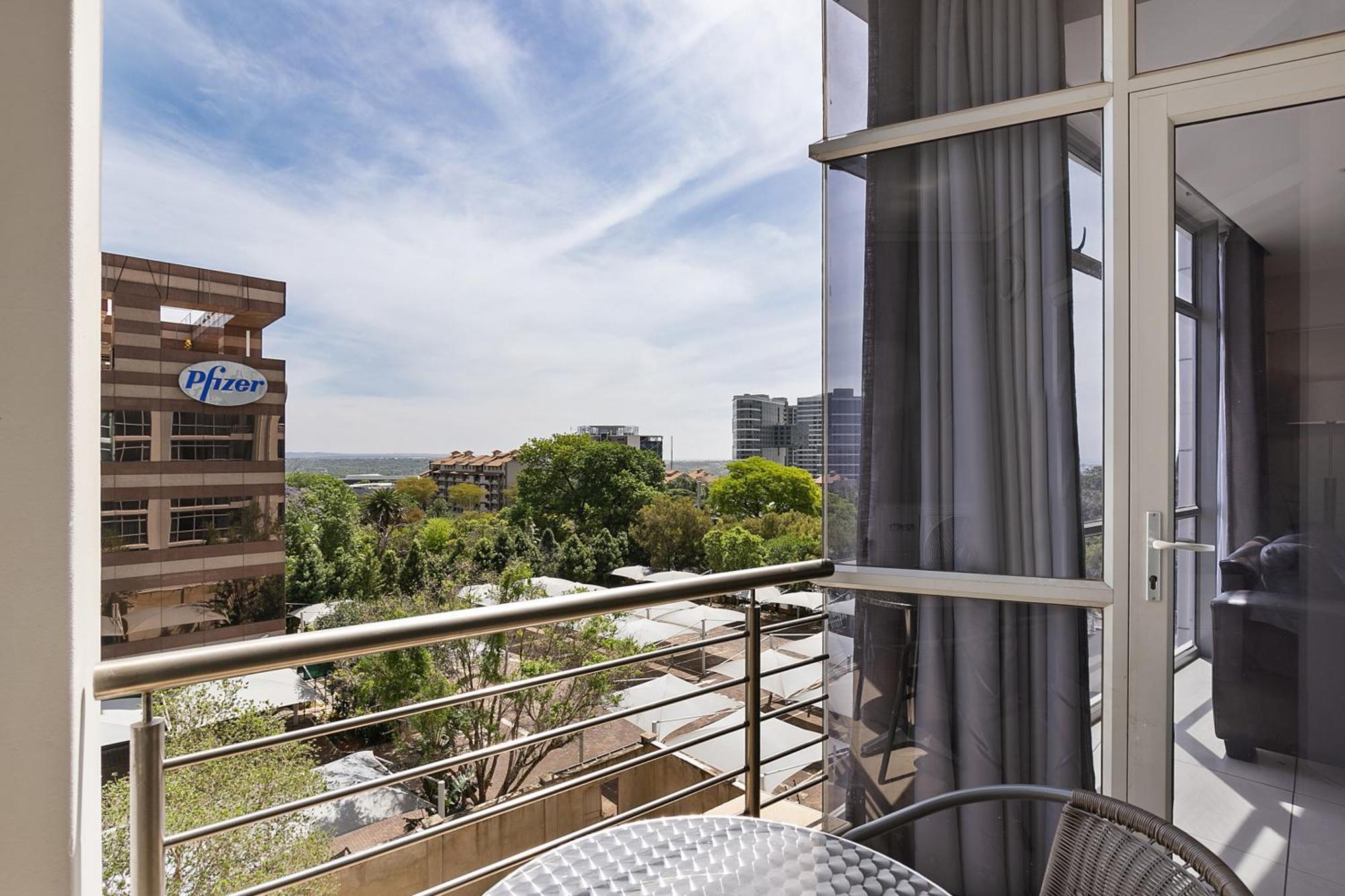 Hydro Park Residences In Sandton With Generator Johannesburg Ngoại thất bức ảnh